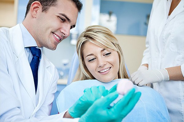 Questions to Ask at Your Free Dental Implants Consultation